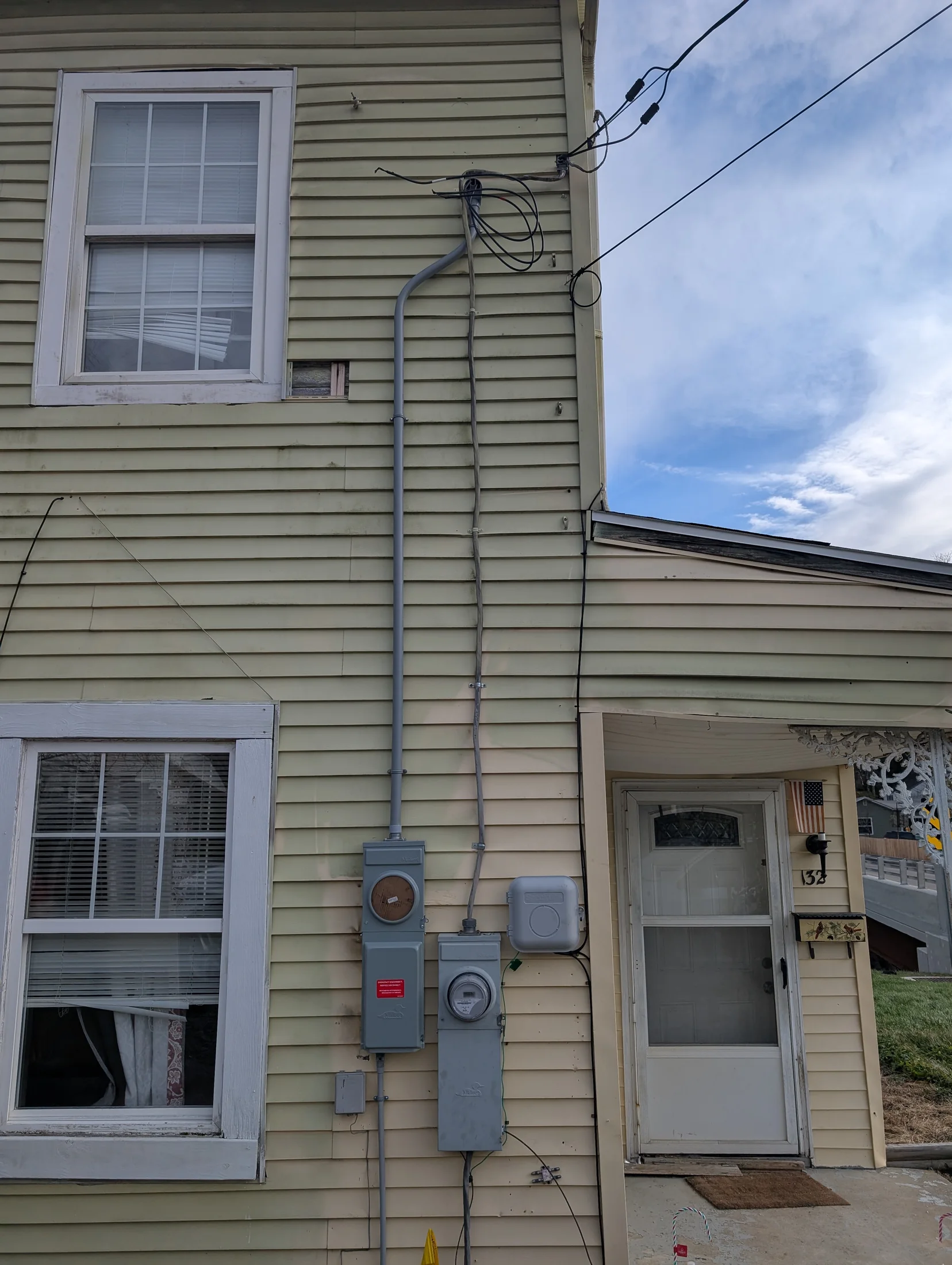 Exterior electrical service and meter installation by State of the Arc Electric